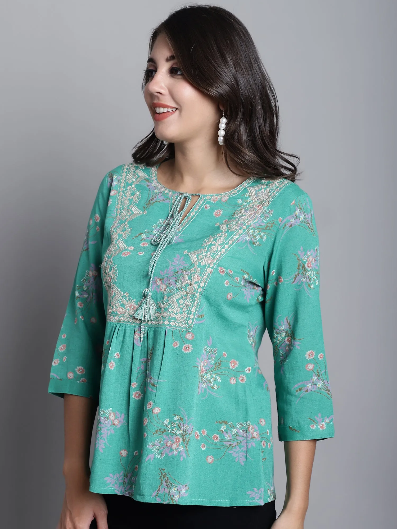 Women's Casual  Green Floral Print Round neck with tie up Top